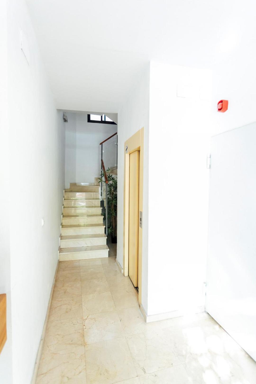 Minty Stay 3Bd Apartment - Triana Siviglia Esterno foto